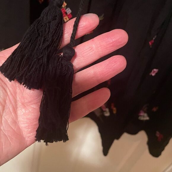 The Pyramid Collection Women’s Black Embroidered Floral Dress M - Picture 12 of 16